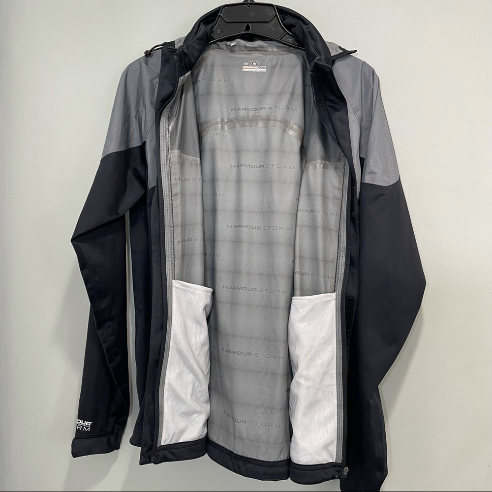 Under Armour Light Weight Jacket with Hoodie Women Size Medium - Picture 7 of 16